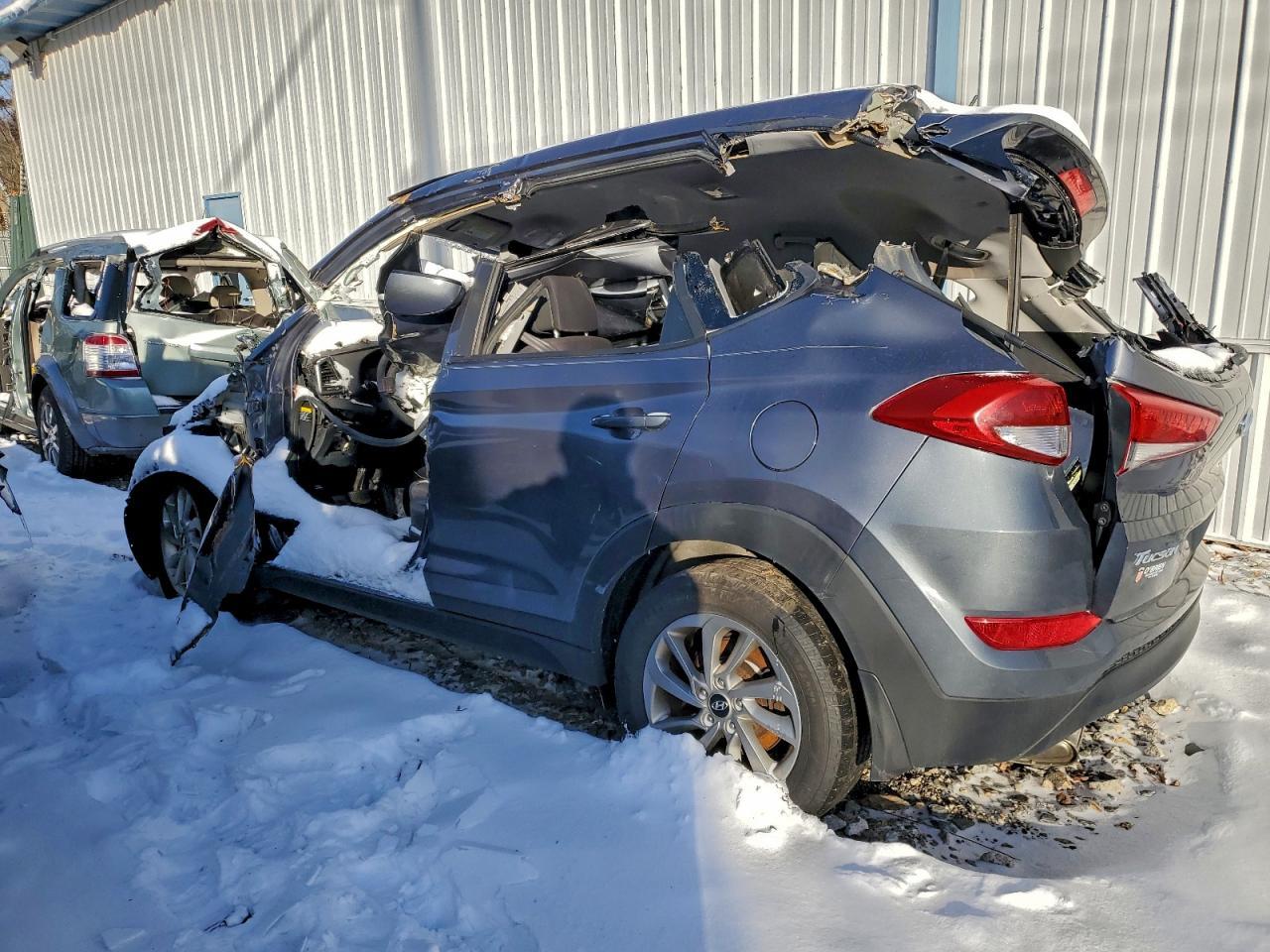 2017 Hyundai Tucson Se - Image 2