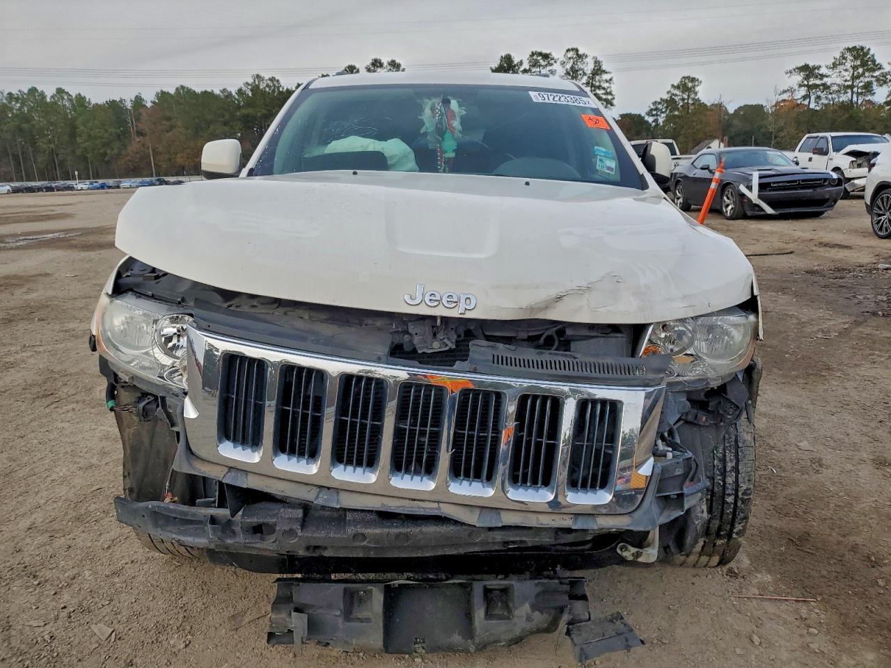 2011 Jeep Grand Cherokee Laredo - Image 5