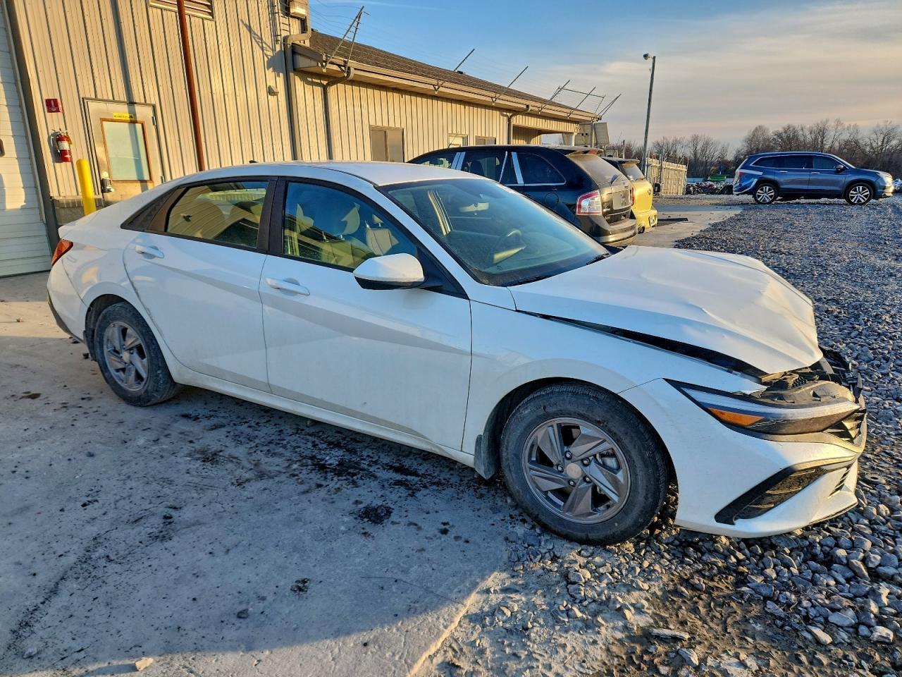 2024 Hyundai Elantra Se - Фото 4