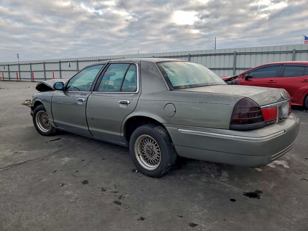 1999 Mercury Grand Marquis Ls - Image 2