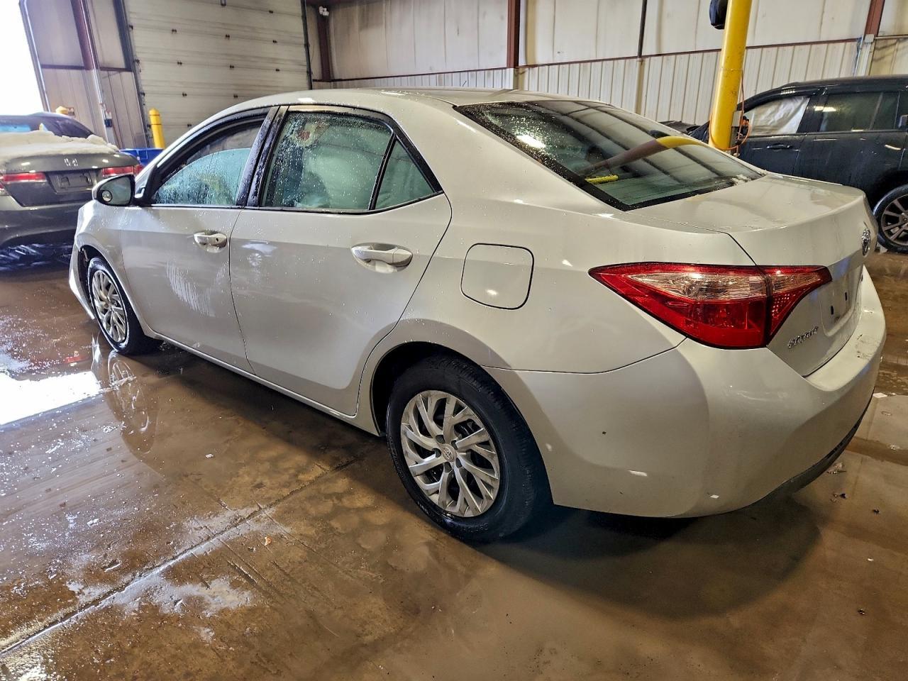 2018 Toyota Corolla L - Фото 2