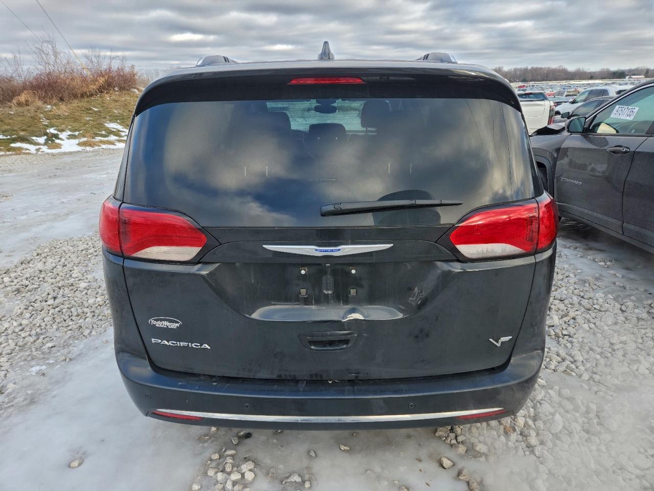 2018 Chrysler Pacifica Touring L Plus - Фото 6