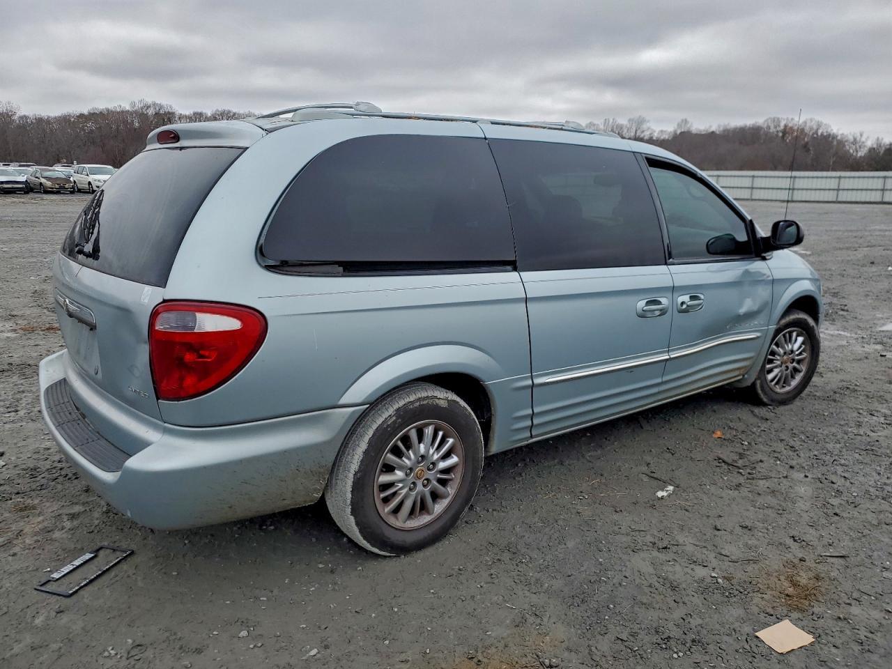 2001 Chrysler Town & Country Limited - Фото 3