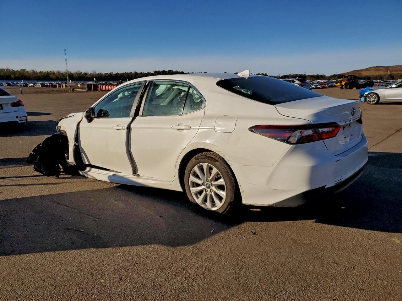 2020 Toyota Camry Le - Image 2