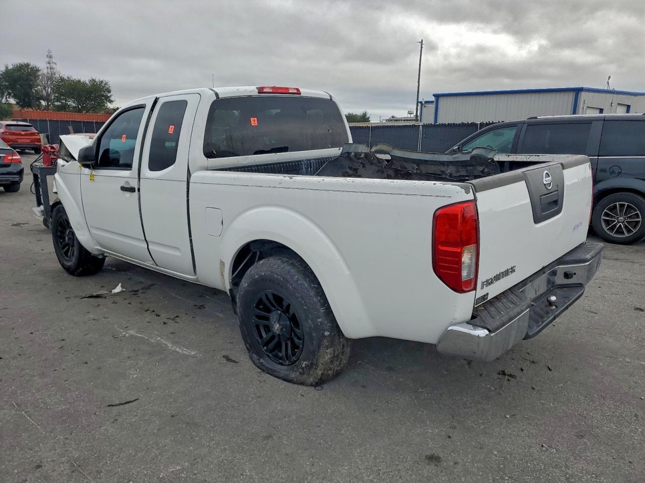 2011 Nissan Frontier S - Image 2