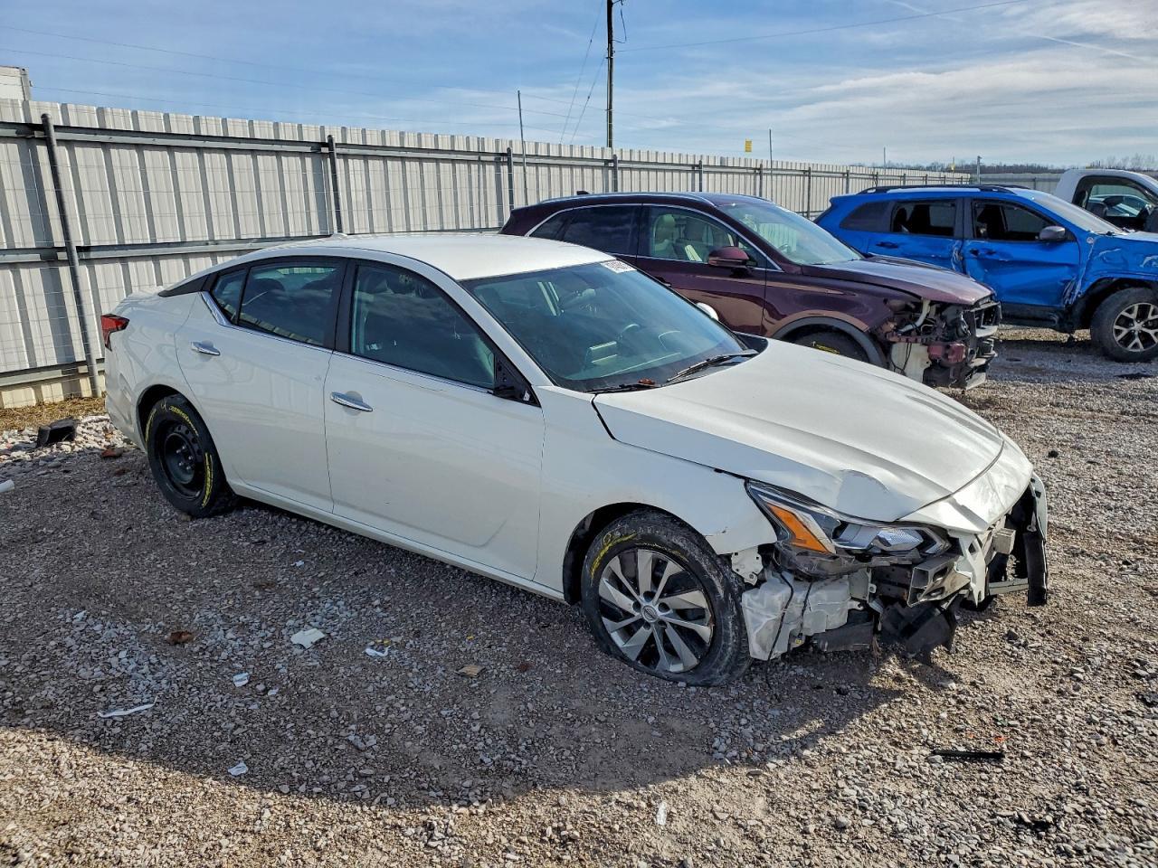 2020 Nissan Altima S - Фото 4