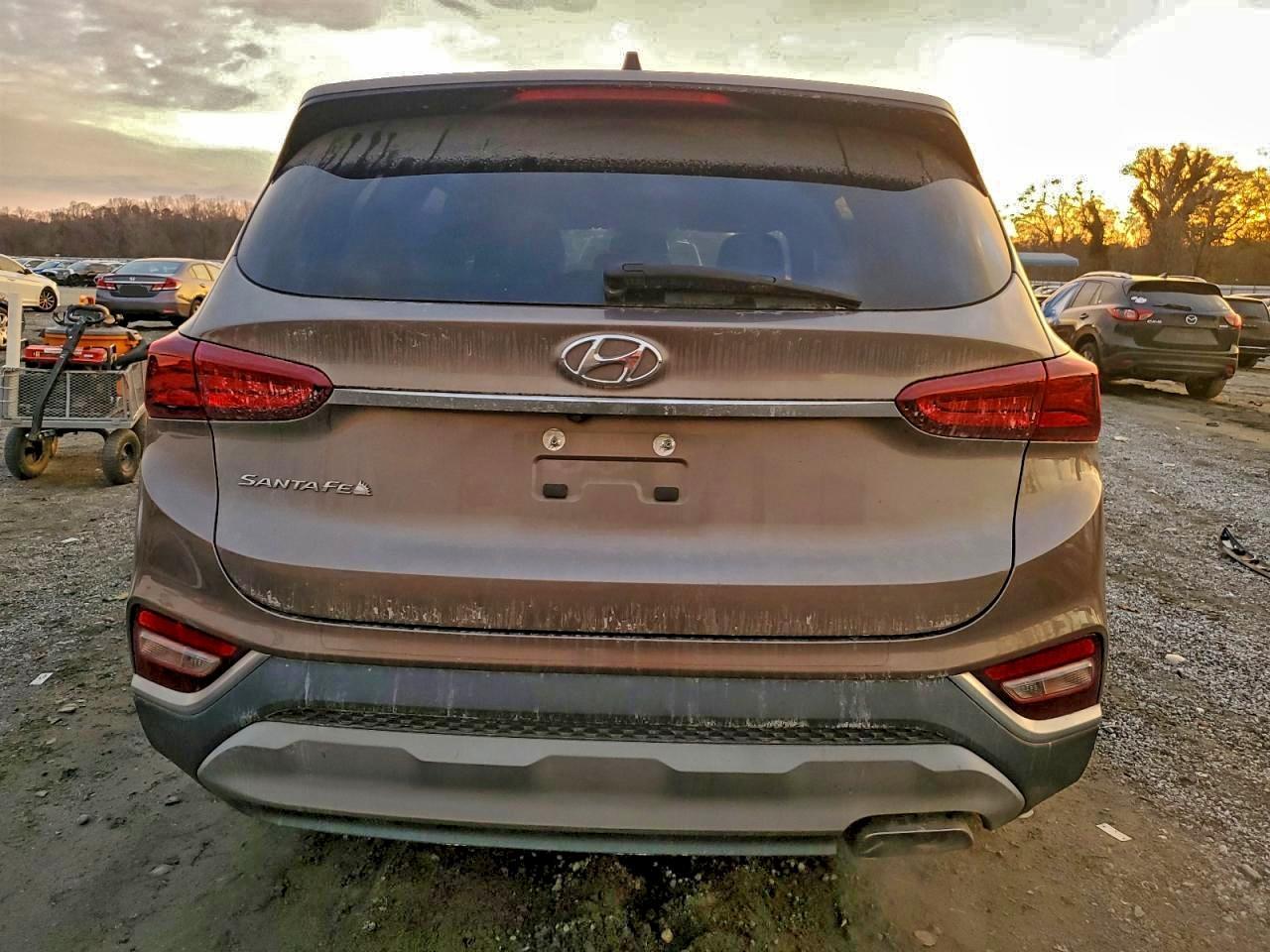 2020 Hyundai Santa Fe Sel - Image 6