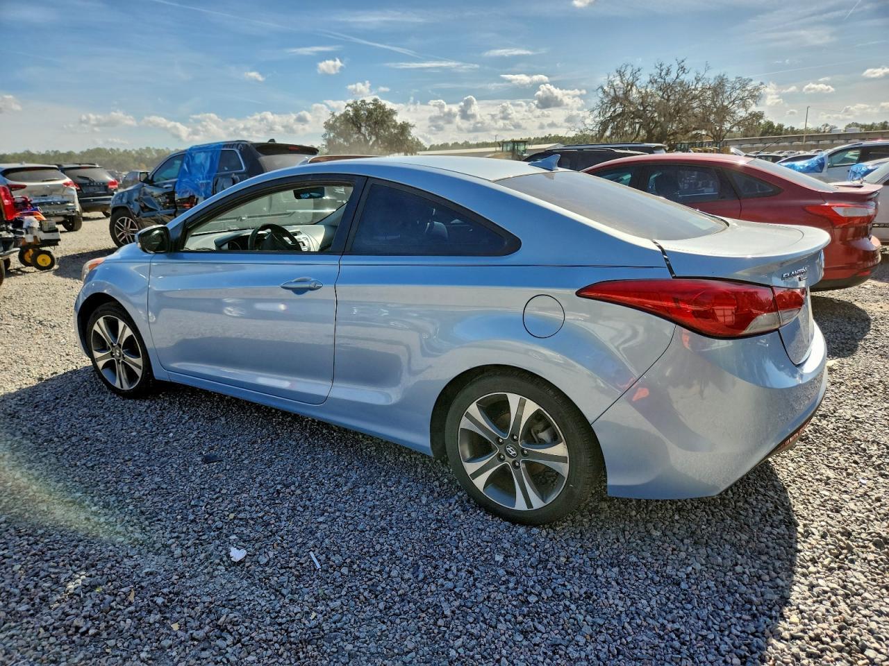 2013 Hyundai Elantra - Image 2