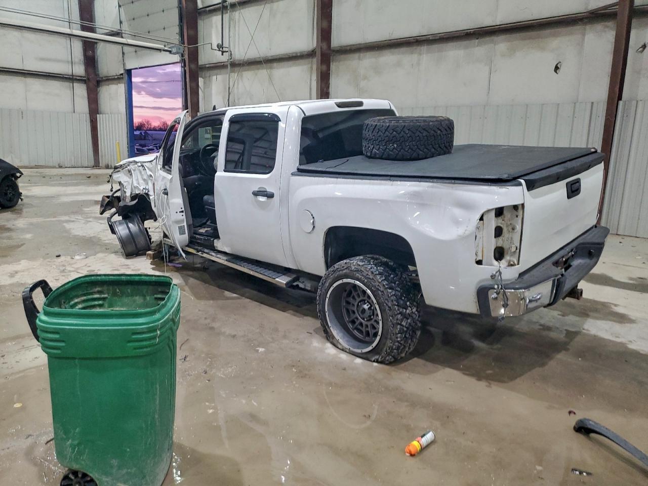 2013 Chevrolet Silverado K1500 - Image 2