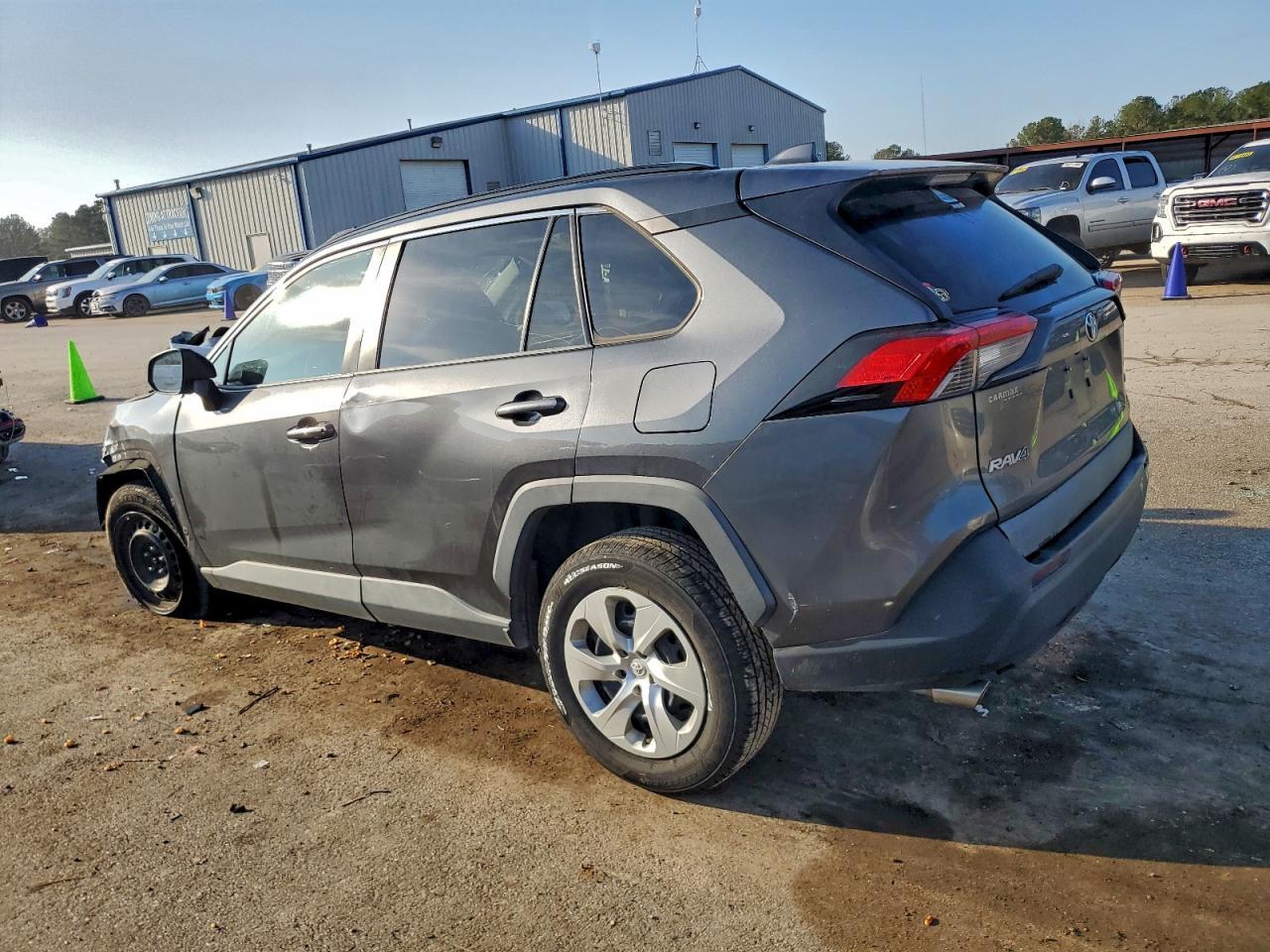 2020 Toyota Rav4 Le - Фото 2