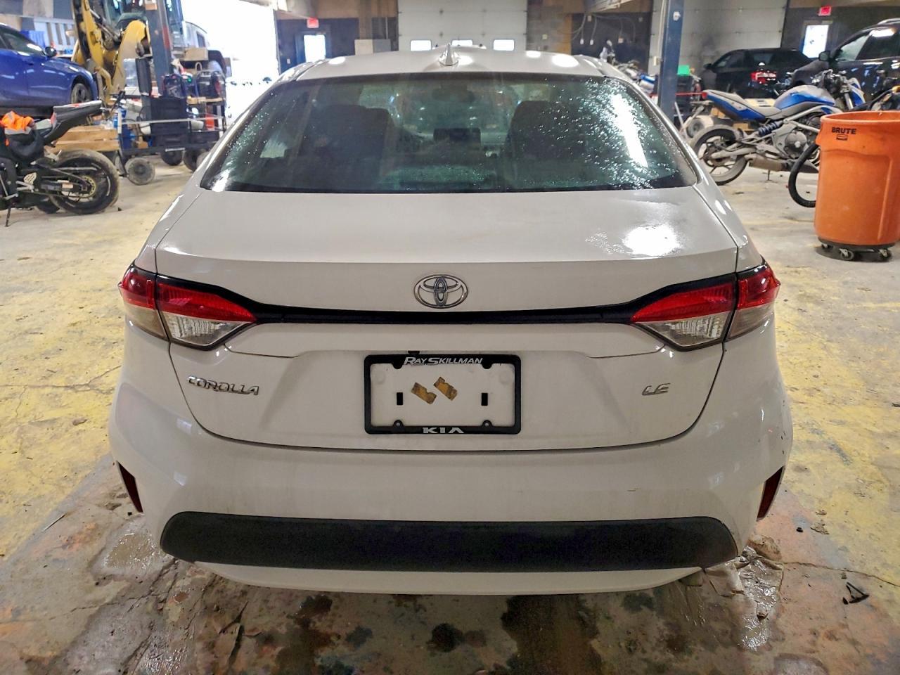 2021 Toyota Corolla Le - Фото 6