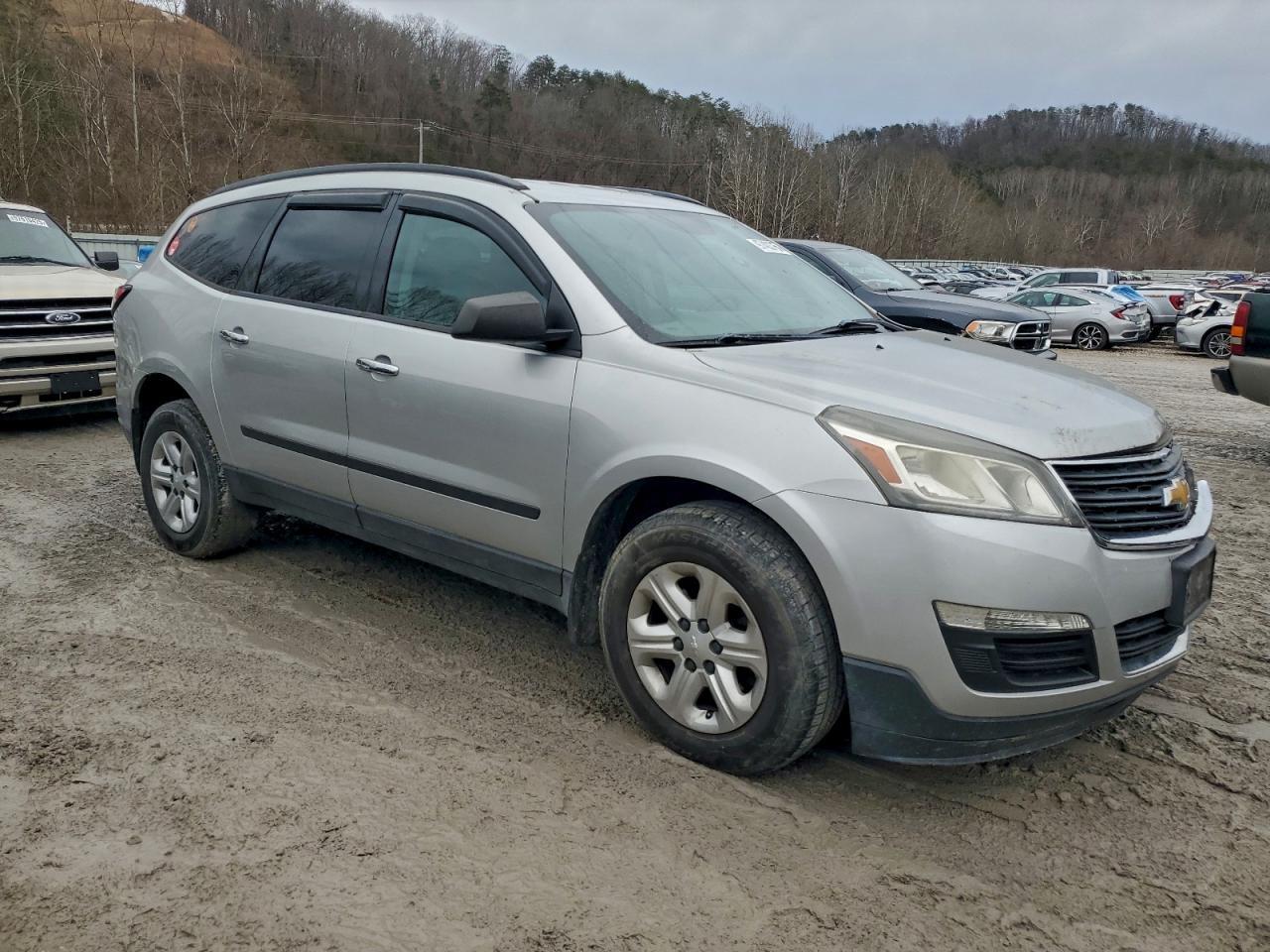 2015 Chevrolet Traverse Ls - Image 4