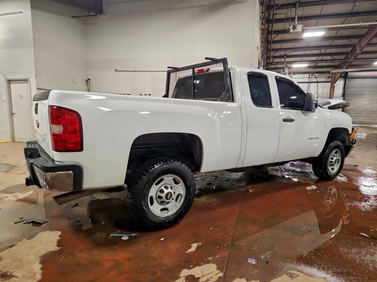 2013 Chevrolet Silverado K2500 Heavy Duty - Фото 3