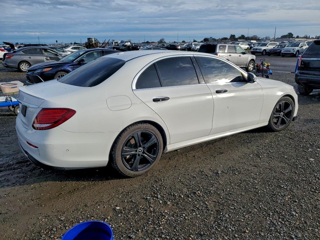 2018 Mercedes-Benz E 300 - Image 3