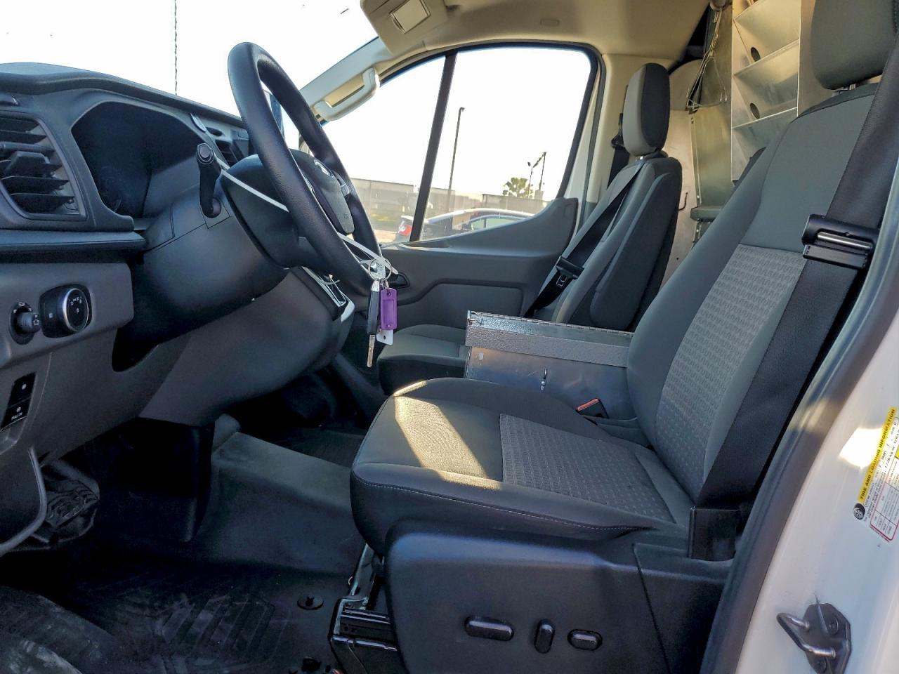 2022 Ford Transit 250 Utility / Service Van - Фото 7