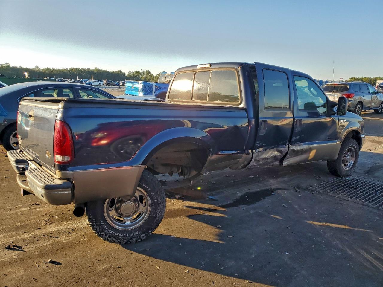 2004 Ford F250 Super Duty - Image 3