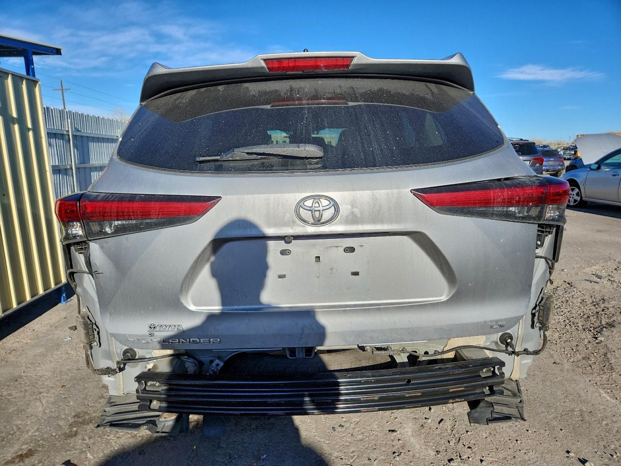 2022 Toyota Highlander L - Image 6