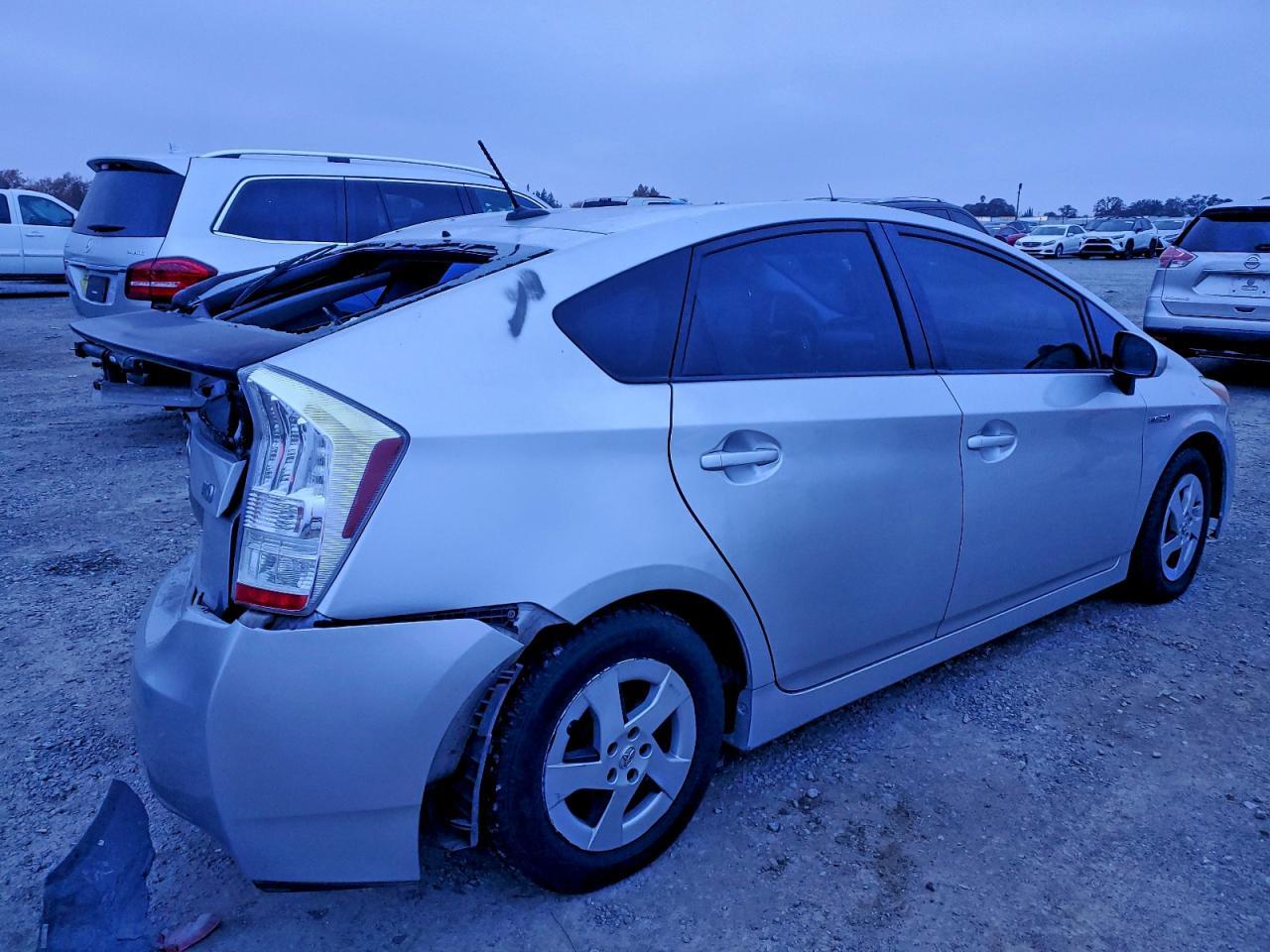 2010 Toyota Prius - Фото 3