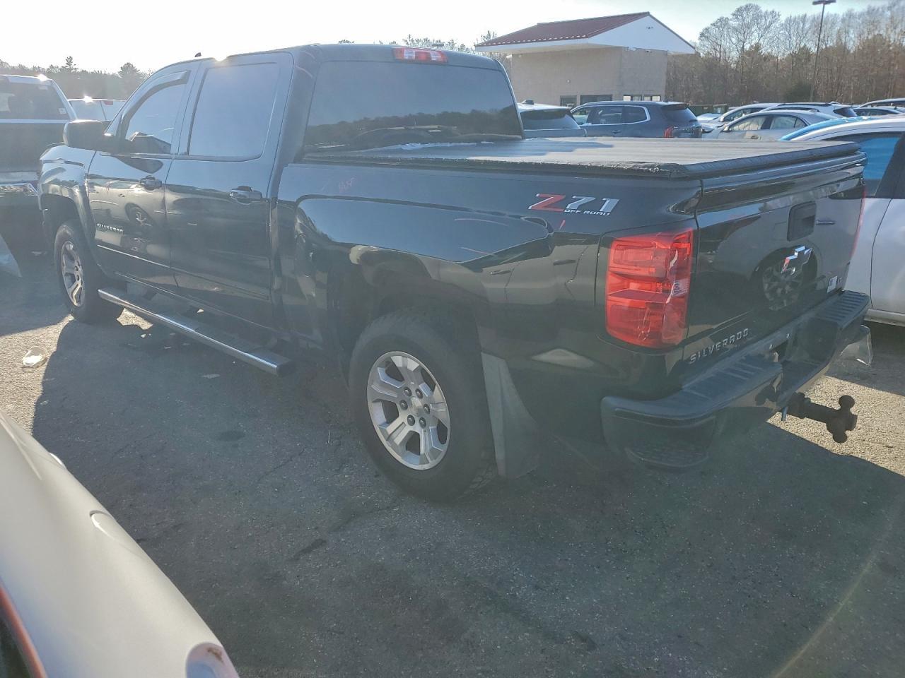 2018 Chevrolet Silverado K1500 Lt - Image 2
