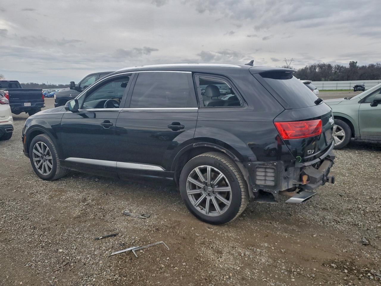 2018 Audi Q7 Premium - Image 2