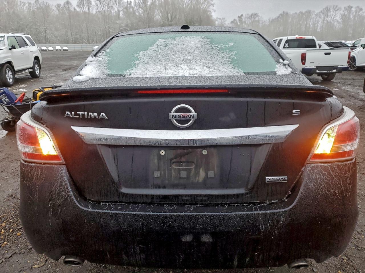 2015 Nissan Altima 2.5 - Фото 6