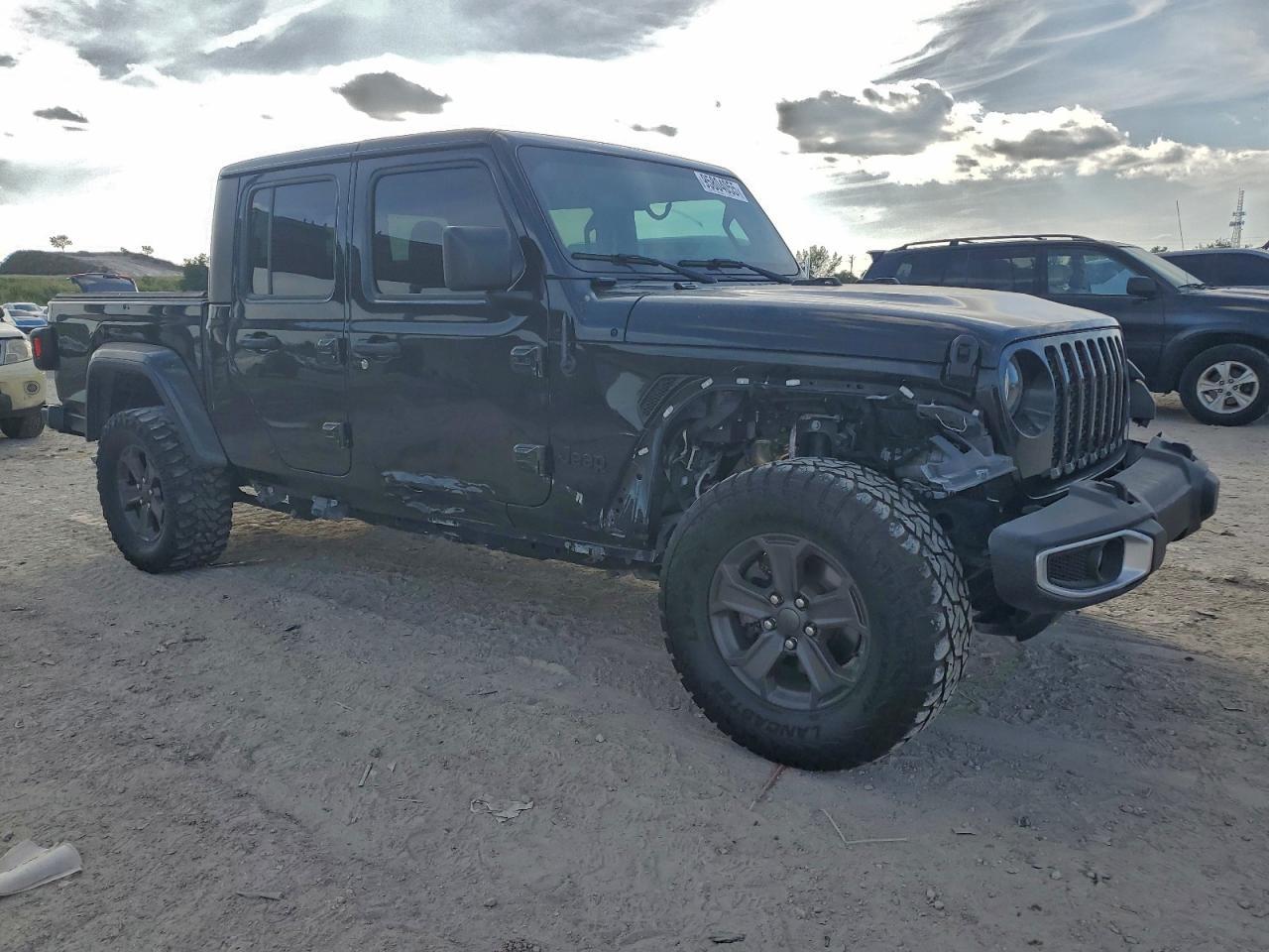 2021 Jeep Gladiator Sport - Image 4