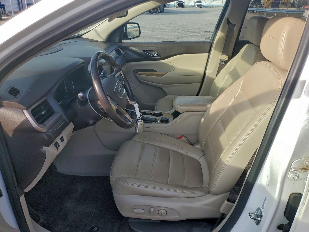 2018 GMC Acadia Denali - Image 7