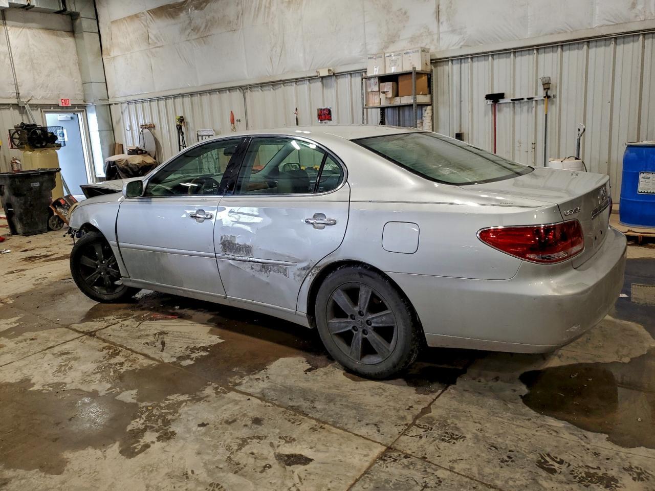 2005 Lexus Es 330 - Image 2