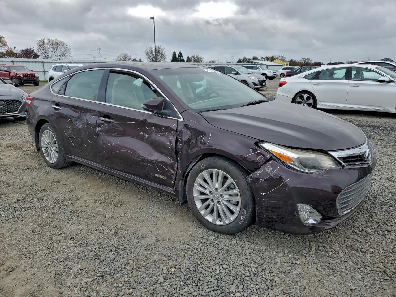2014 Toyota Avalon Hybrid - Image 4