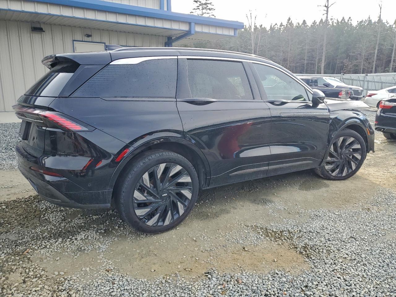 2024 Lincoln Nautilus Black Label - Image 3