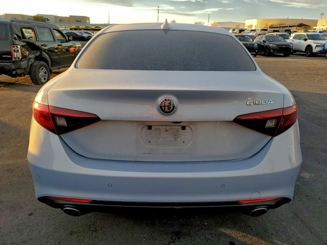 2020 Alfa Romeo Giulia - Фото 6