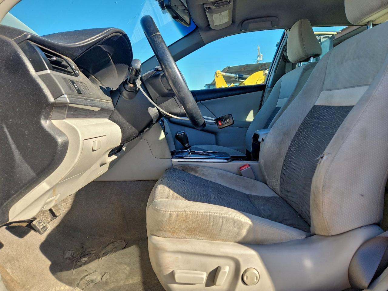 2014 Toyota Camry Hybrid - Image 7