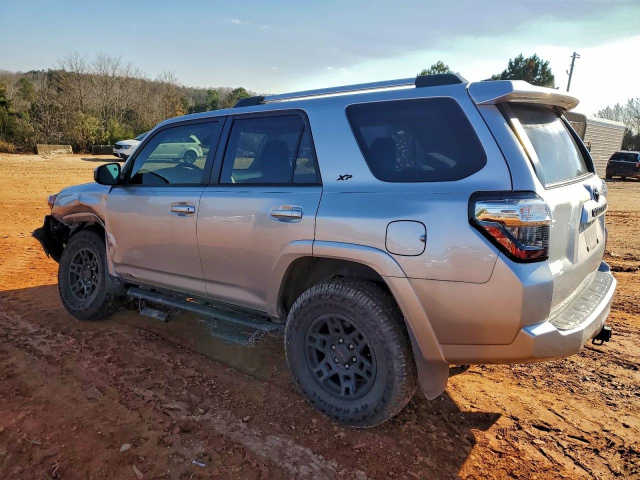 2023 Toyota 4Runner Se - Image 2