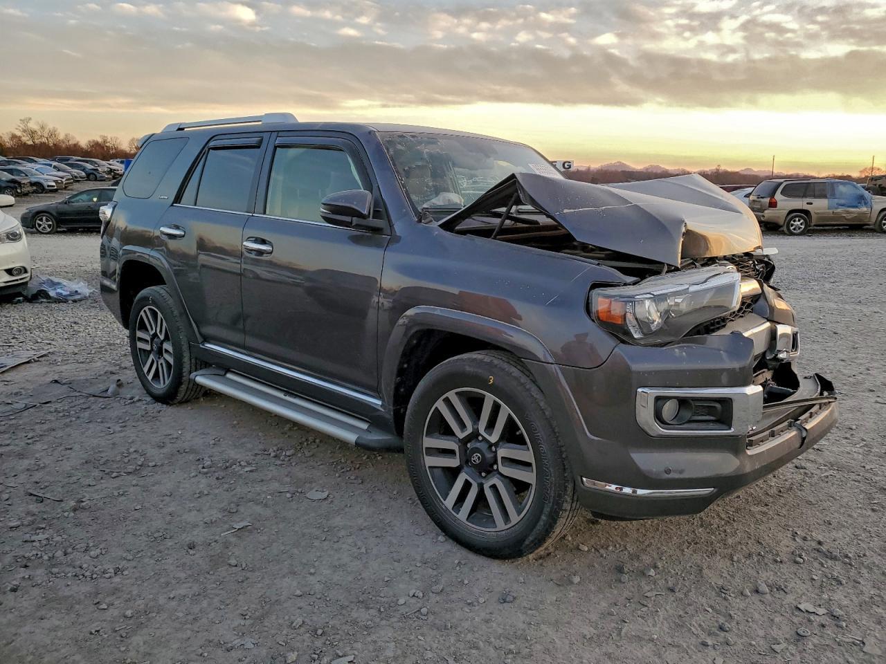 2016 Toyota 4Runner Sr5/Sr5 Premium - Фото 4