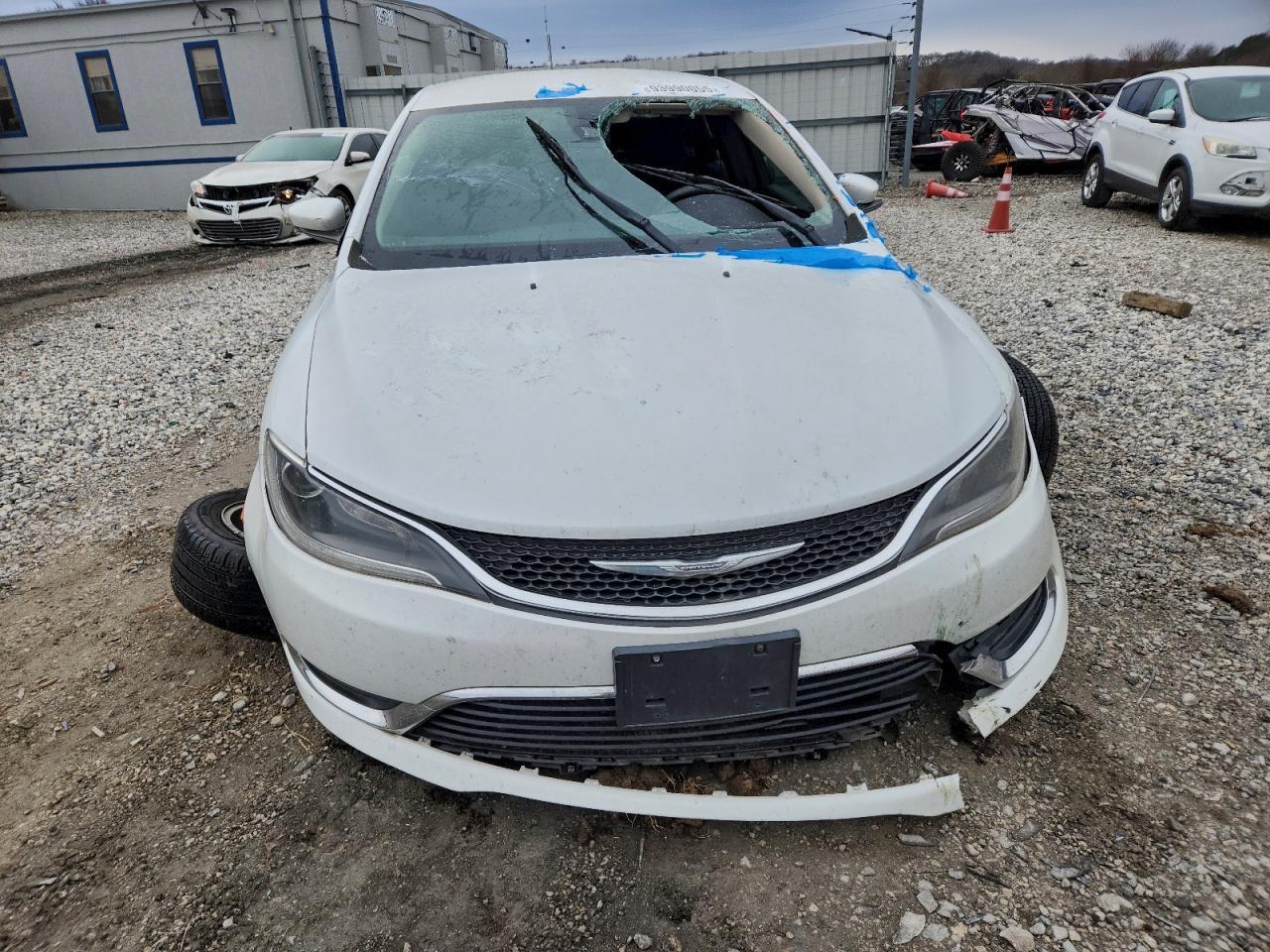 2015 Chrysler 200 Limited - Image 5