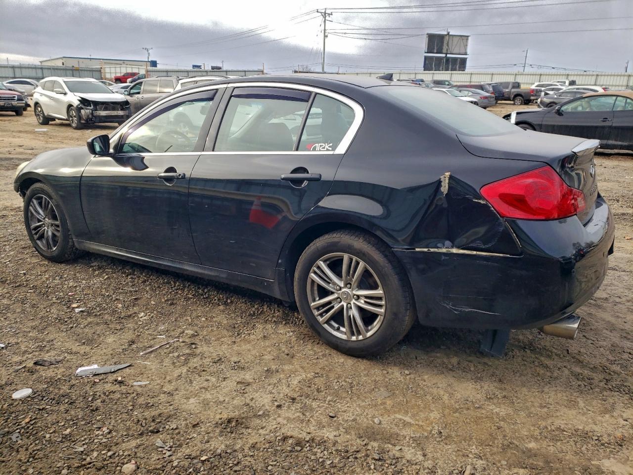 2010 Infiniti G37 - Фото 2