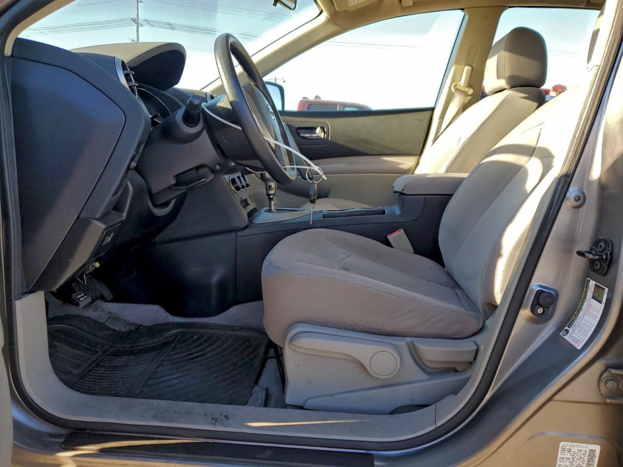 2011 Nissan Rogue S - Image 7