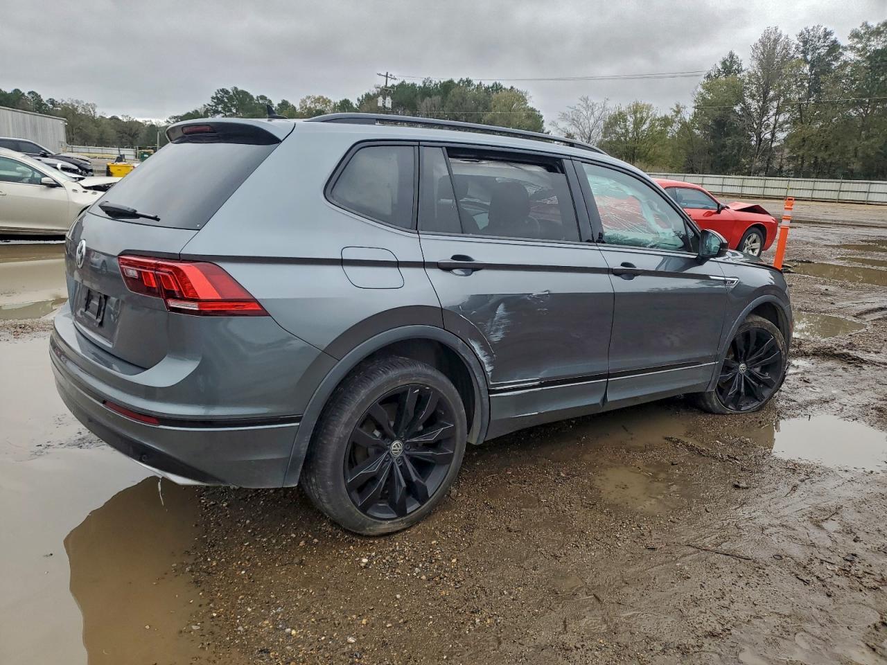 2021 Volkswagen Tiguan Se - Фото 3
