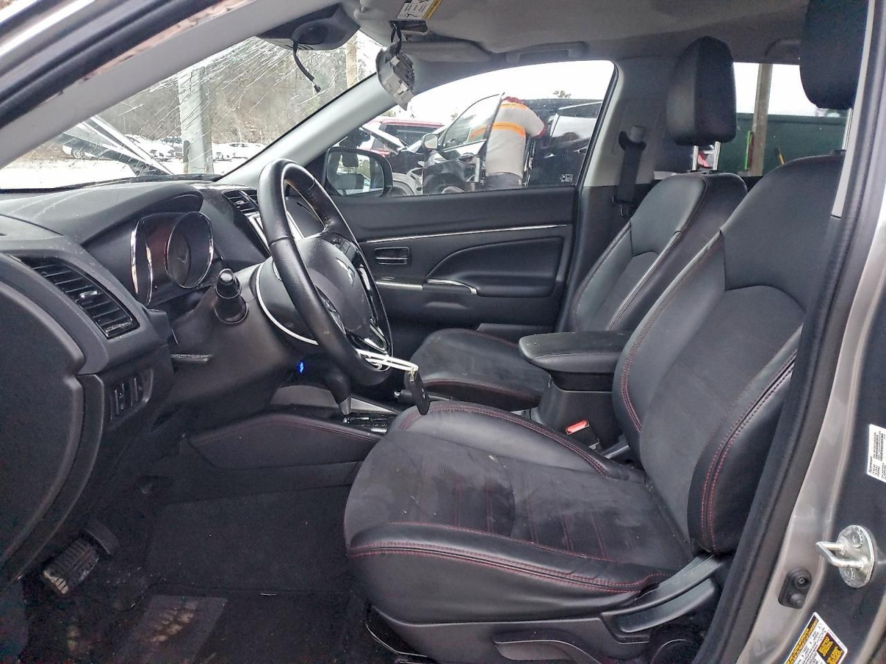 2022 Mitsubishi Outlander Sport Se - Фото 7