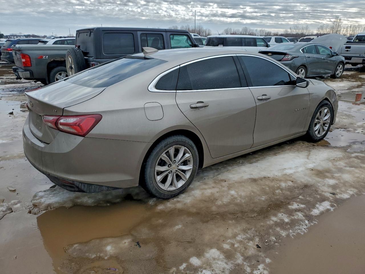 2022 Chevrolet Malibu Lt - Image 3