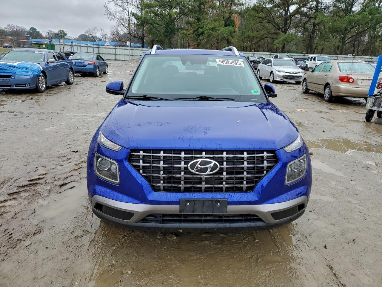 2022 Hyundai Venue Sel - Image 5