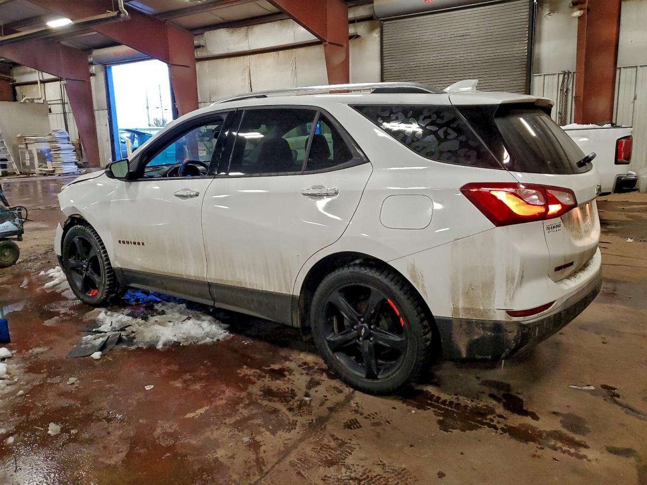 2020 Chevrolet Equinox Premier - Image 2