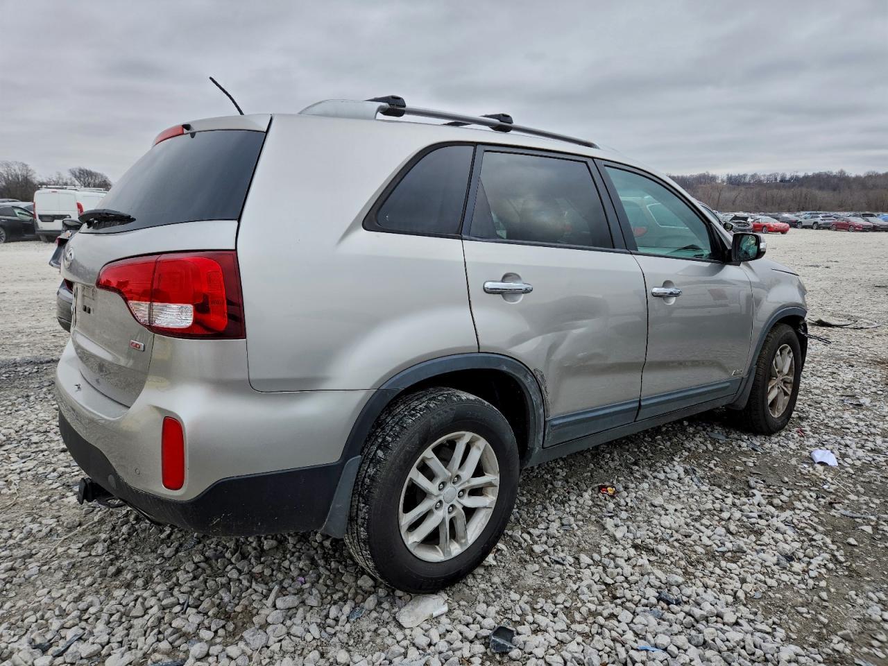 2014 Kia Sorento Lx - Image 3