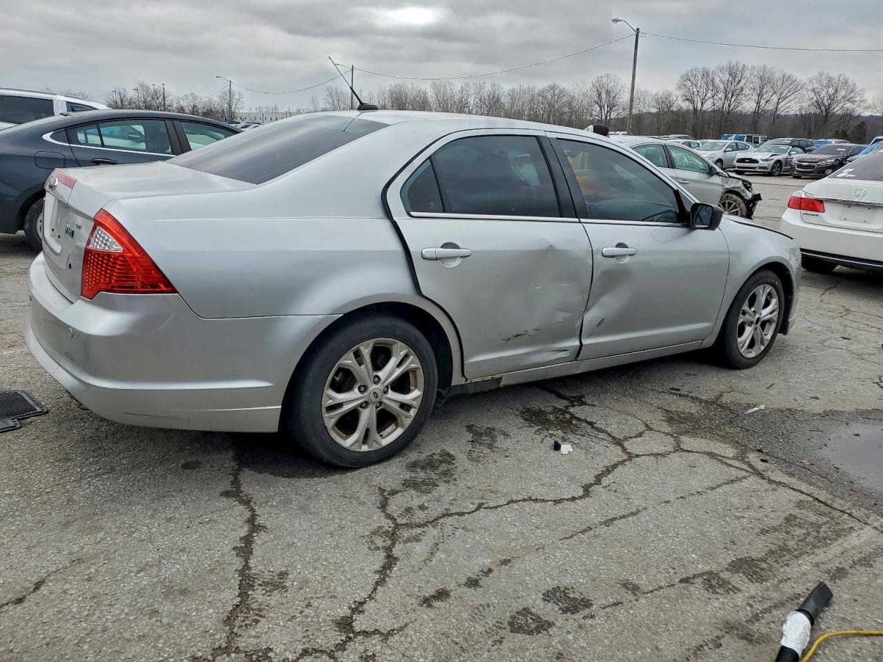 2012 Ford Fusion Se - Фото 3