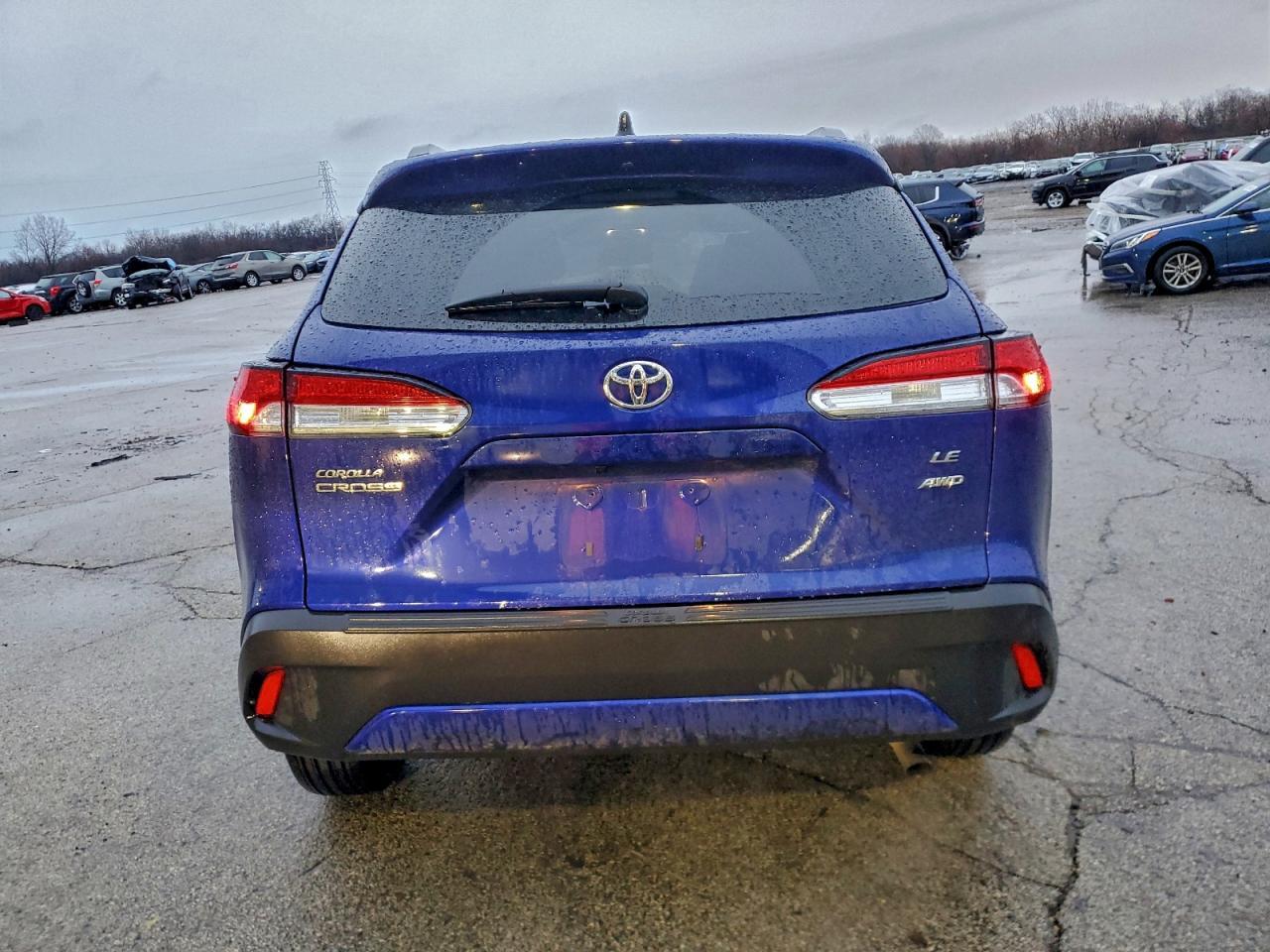 2025 Toyota Corolla Cross Le - Фото 6