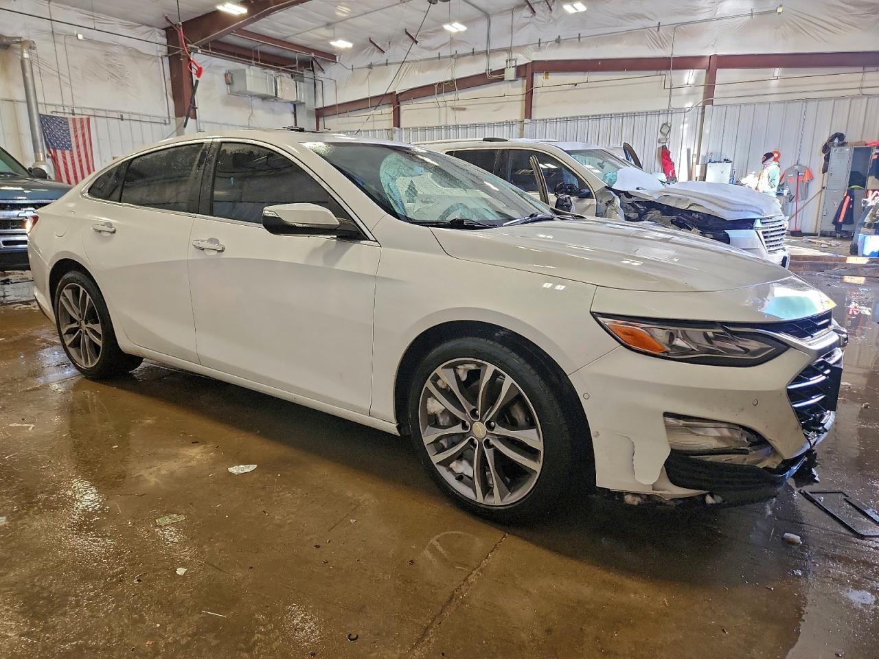 2020 Chevrolet Malibu Premier - Image 4