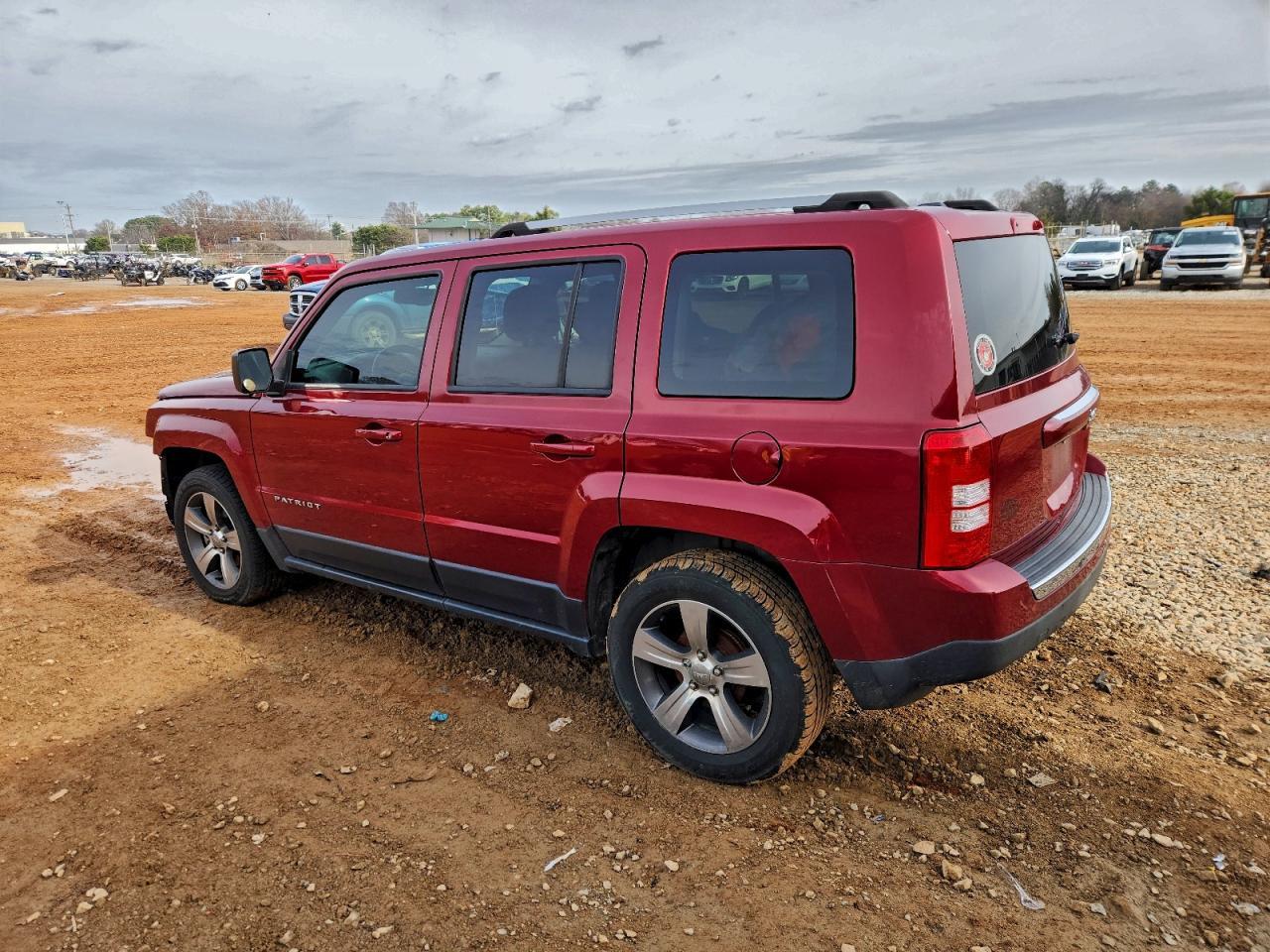 2016 Jeep Patriot Latitude - Image 2