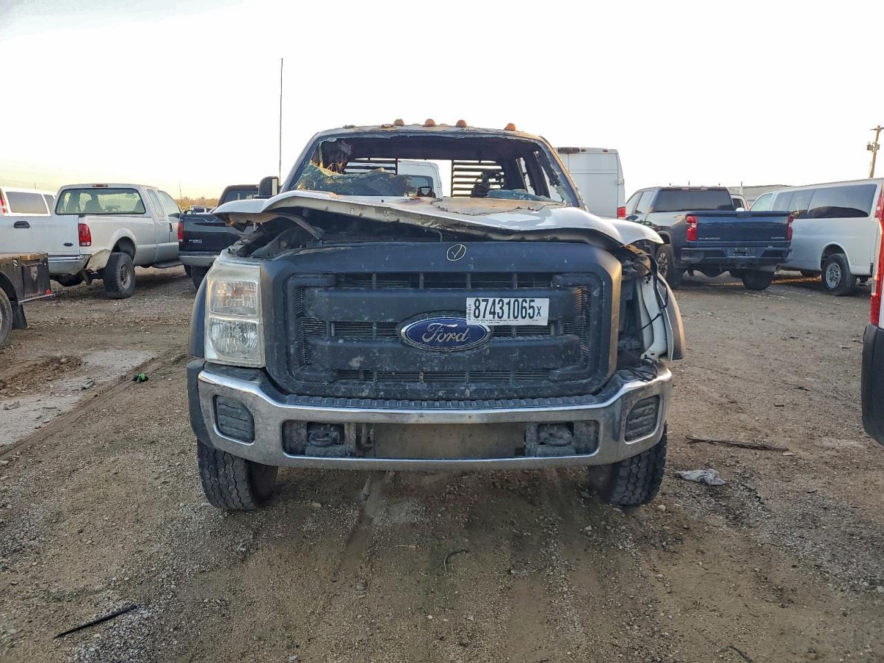 2015 Ford F550 Super Duty Flatbed Truck - Image 5