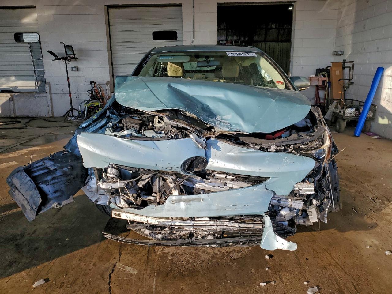 2016 Toyota Prius Three - Image 5