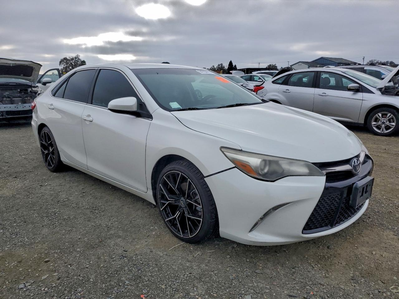 2015 Toyota Camry Se - Фото 4